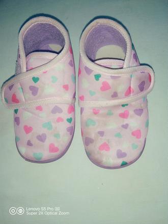 Dívčí papuče, 25