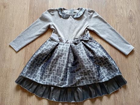 Slavnostní šaty, 116