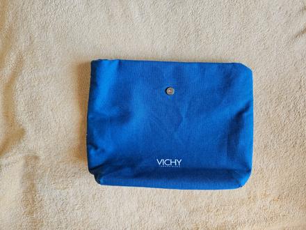 Modrá kosmetická taštička vichy rozměry 23x19, 