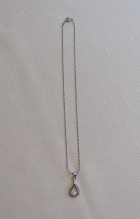 Řetízek s přívěskem, 