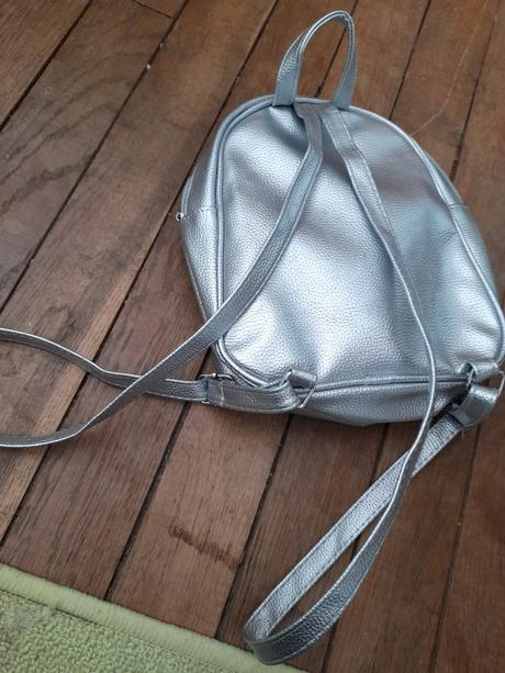 L.o.l batoh, malý batůžek na panenky stříbrný,