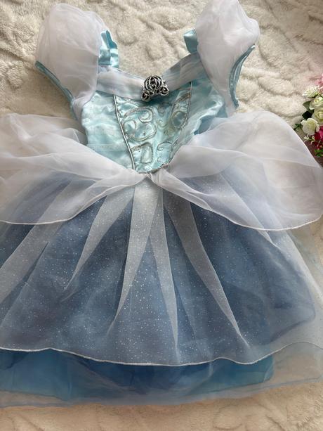 An11/ kostým delux popelka - v.104 zn. disney, 