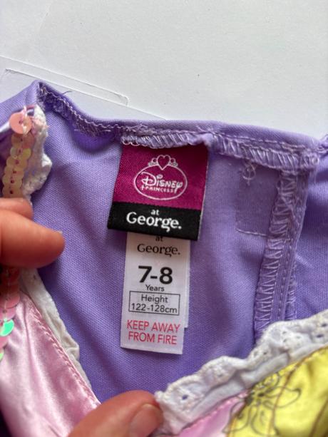 An19/ kostým princezna locika - v.7/8 let, 