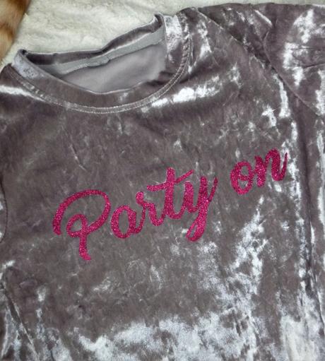 Krásný-samet párty triko - jede se dál.. - vel.s-m, m