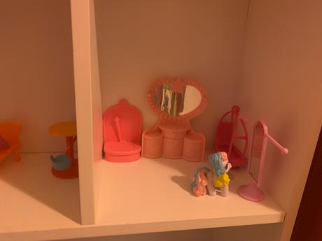 Drevená polička - domček, 