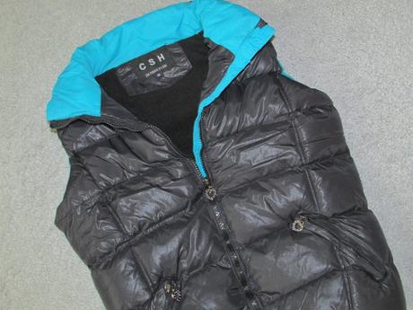 Černá  zateplená vesta, 158