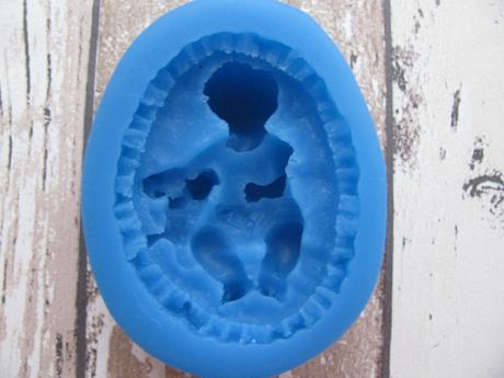 Silikonová forma-miminko na podušce s pejskem, 