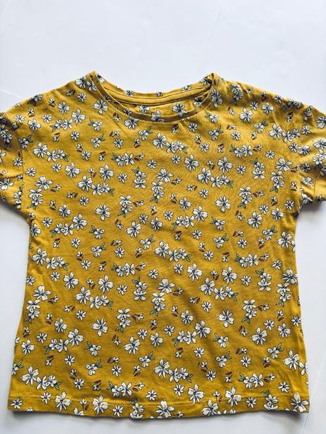 Triko s květy - v.3/4 roky zn. tu, tu,104