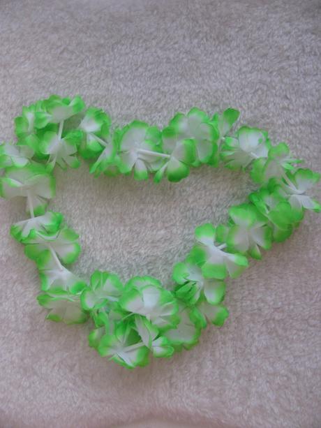 Karneval - květinový věnec havajská tanečnice,