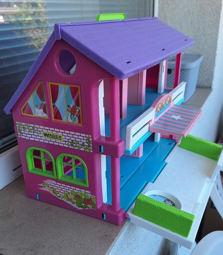 Domeček pro panenky barevný-top stav, 