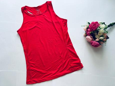 D38/ tilko letní červené barvy - v.s, crivit,s