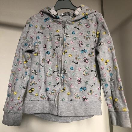 Šedá mikina s motýlkama, srdíčkama, 110