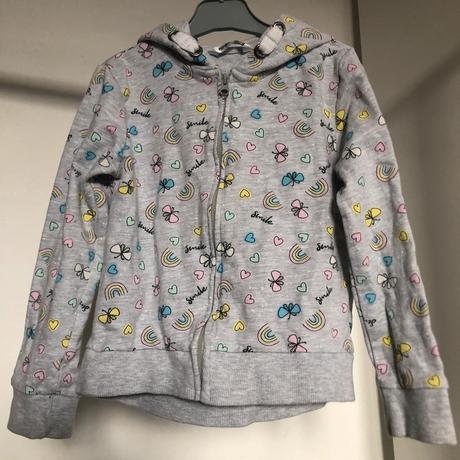 Šedá mikina s motýlkama, srdíčkama, 110