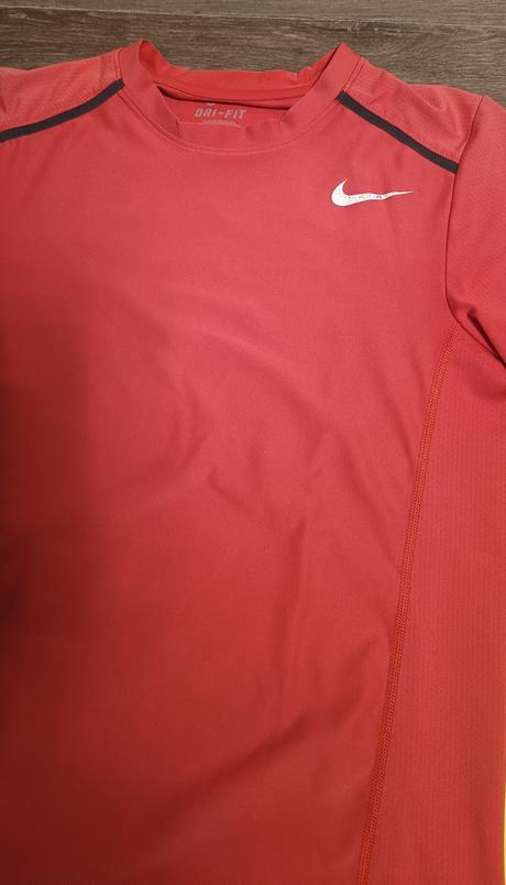 2 ks sportovní trička nike vel. m 137/147, nike,134