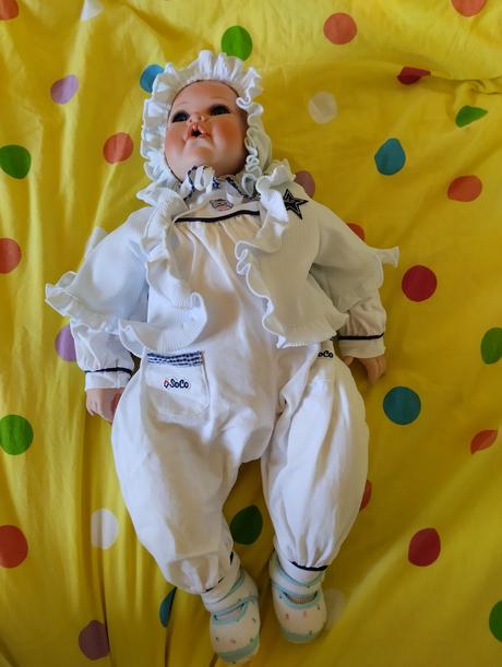 Značené porcelánové miminko,