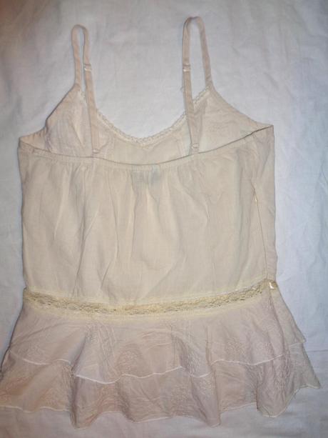 Nádherný kávový top - vyšívaný, 158