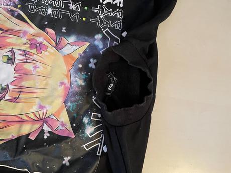 Dlouhá, volná mikina, animé obrázek na záda, vel s, s