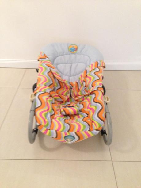 Vložná taška do kočárku,válec na hraní,křesílko, 