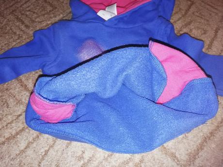 Hezká mikinka s kočičkama pěkný stav 104, c&a,104