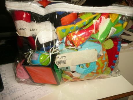 Hračky mimi spirála knížka šustivá kostky kousátko,