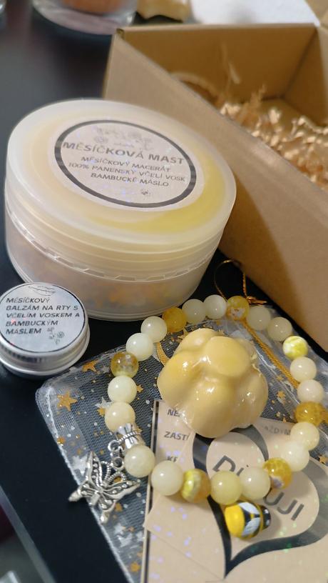 Čarovná síla přírody - včelí svíčky a měsíček, 