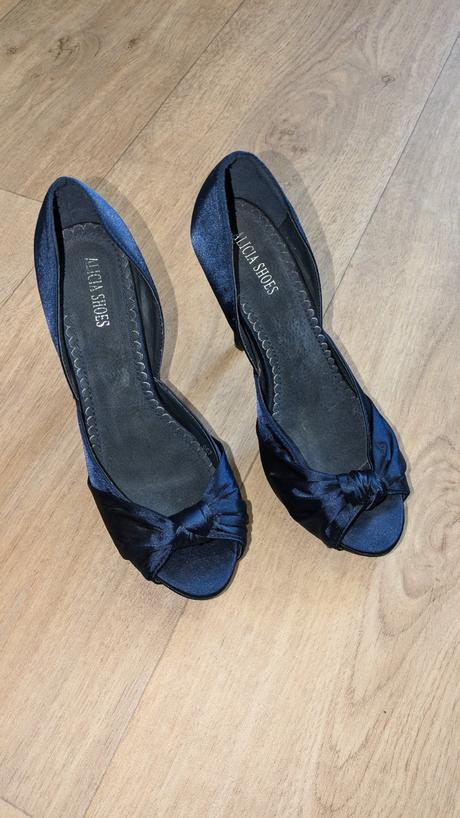 T456  krásné společenské, plesové lodičky vel. 40, 40