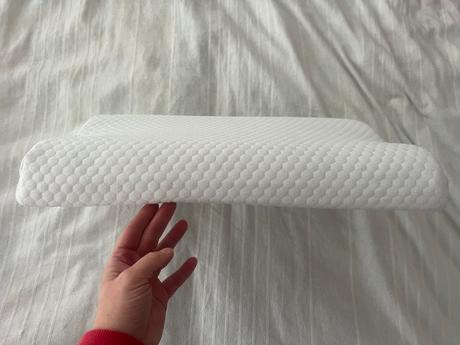 Profilovaný polštář z paměťové pěny vanse, 