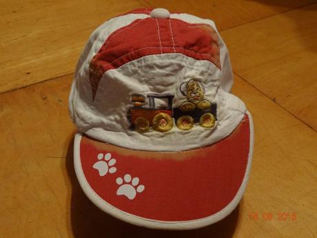 Červená kšiltovka, 50