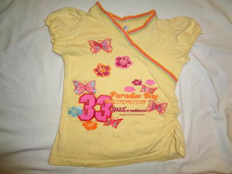 Pěkné žluté tričko s motýlky, 122