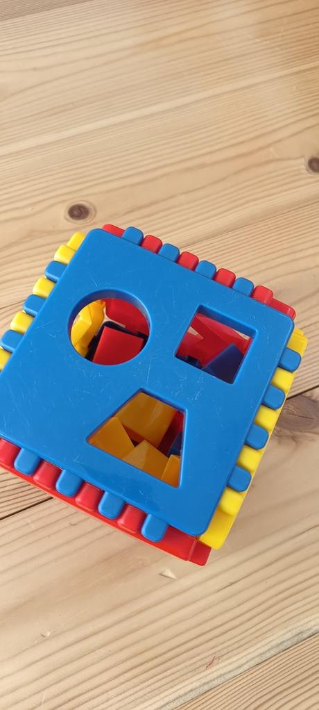 Vhazovací motorická kostka,