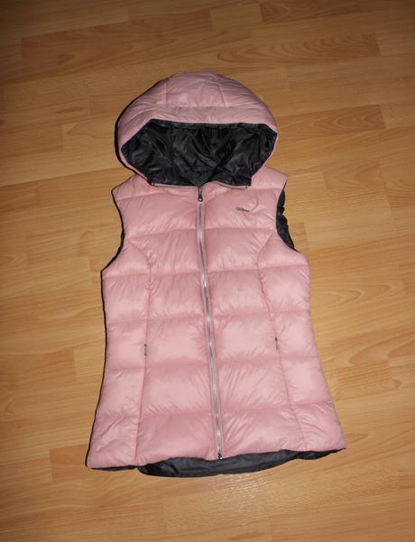 Vatovaná vesta s kapucou willard nenošená, s