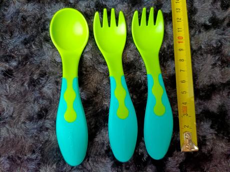 Lžička a vidličky tupperware,