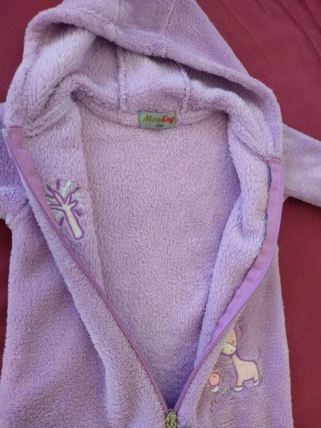 Fialová kombinéza, 68