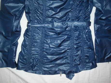 Luxusní tmavomodrý kabát, l