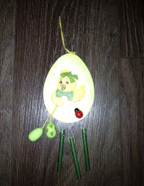 Velikonoční dekorace - závěs - kuřátko ve vajíčku, 