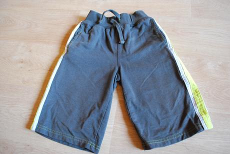 Kraťasy, topolino,110