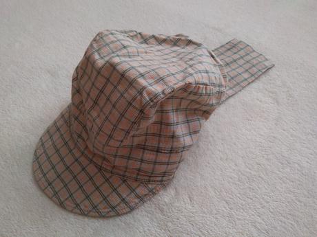 Lehká letní kšiltovka, 68