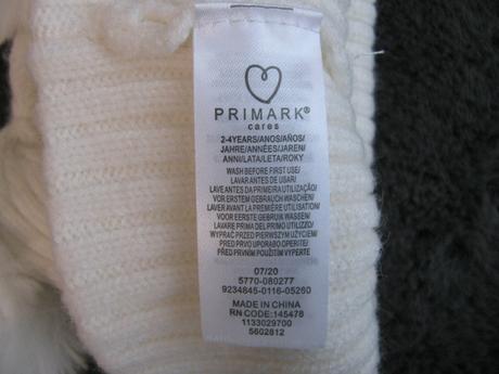 Bílá pružná čepice s bambulemi, primark,104