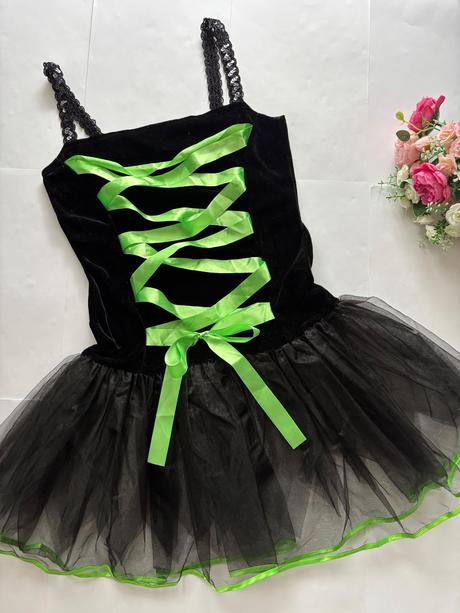 K5/ kostým dámský - v.cca s,