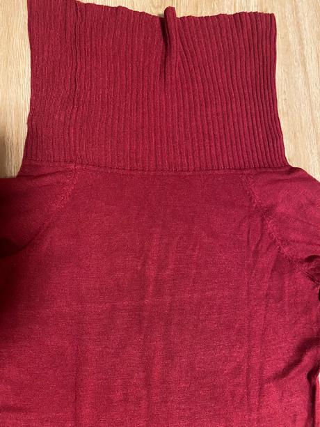 Dámský tenký rolák ve vínově červené barvě, m