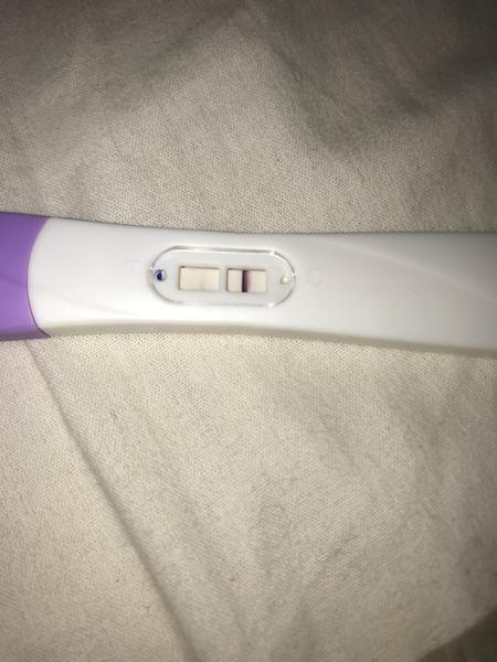 Dva těhotenské testy a mate mě druhá čárka. Co to znamená?