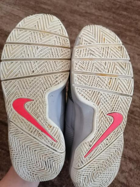 Kotníkové tenisky, nike,39