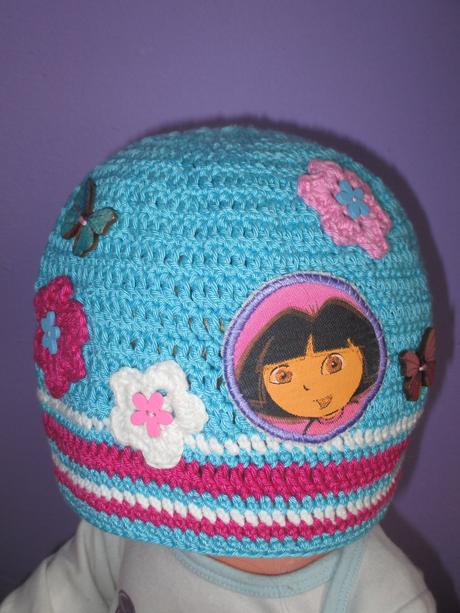 Háčkovaná čepička s dorkou 4-6 let, 110