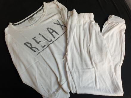 Dívčí pyžamo, 170