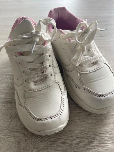 Bile tenisky vel.32, 32