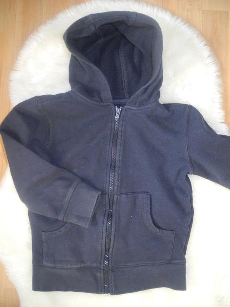 Mikina s kapucí, 122