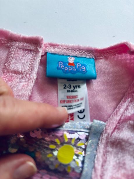 An10/ kostym peppa pig - v.2/3 roky,