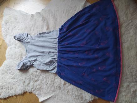 Modrošedé šaty, 134