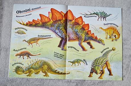 Samolepková knížka dinosauři, 