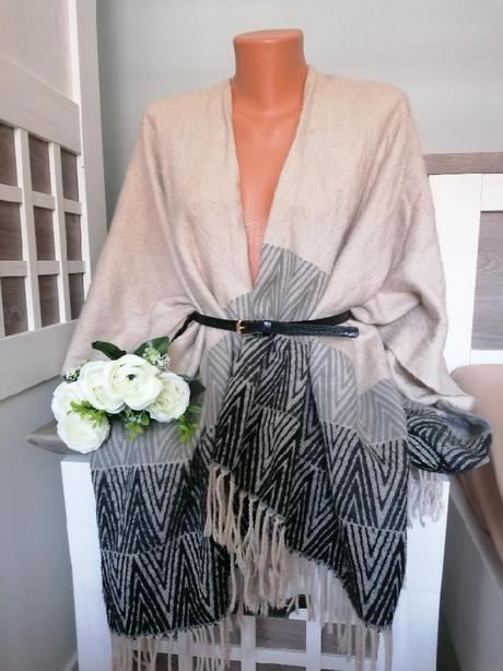 Smetanové pončo - šála, new look